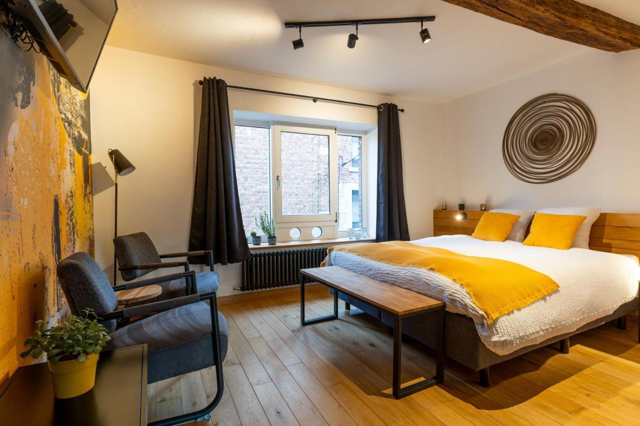 Ardenne Bnb Gite Urbain Avec Terrasse Marche-en-Famenne Bagian luar foto