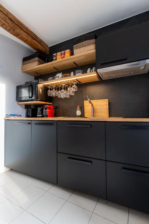 Ardenne Bnb Gite Urbain Avec Terrasse Marche-en-Famenne Bagian luar foto