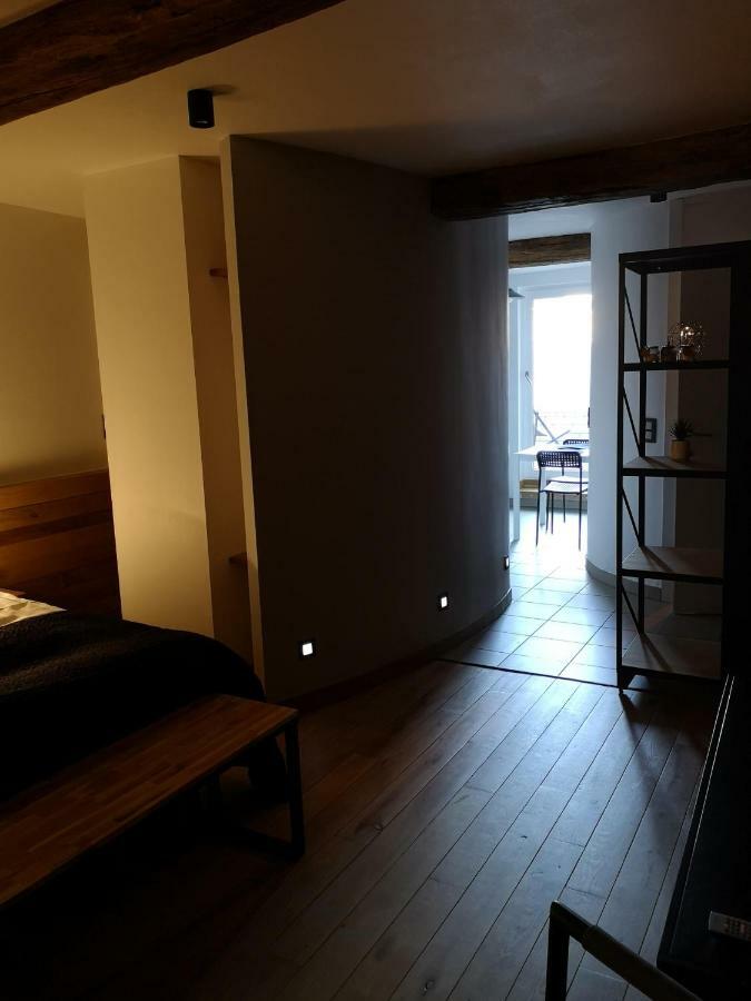 Ardenne Bnb Gite Urbain Avec Terrasse Marche-en-Famenne Bagian luar foto